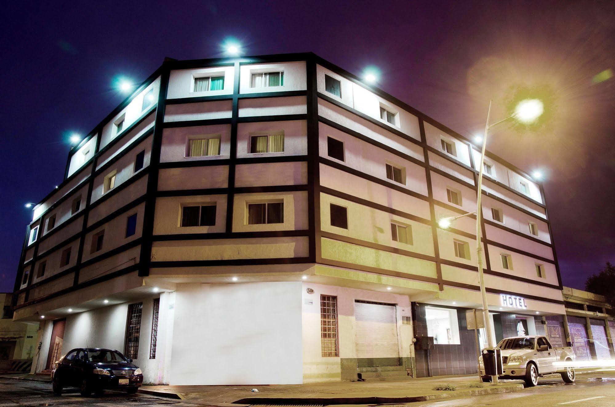 Hotel Portonovo Plaza Centro Guadalajara Exterior photo