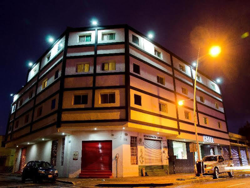 Hotel Portonovo Plaza Centro Guadalajara Exterior photo
